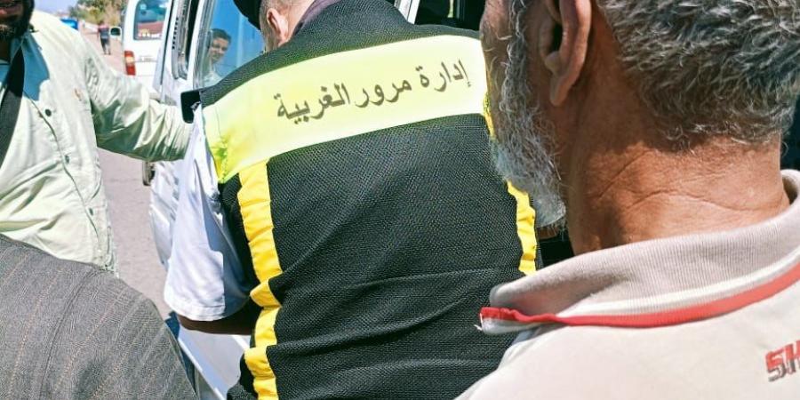 نجاة 11 راكبًا من الموت في حادث تصادم ميكروباص وملاكي بخط "طنطا ـ كفر الزيات" - الكويت الاخباري
