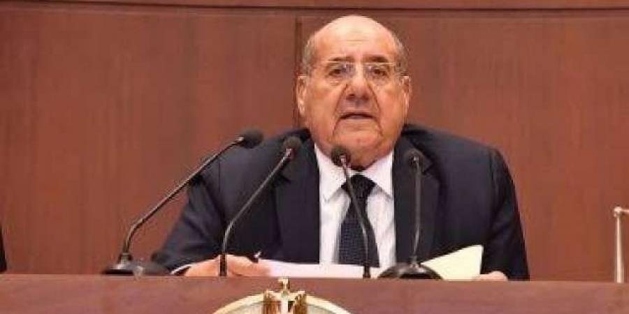 رئيس مجلس الشيوخ ينعى شقيق المستشار عدلي منصور - الكويت الاخباري