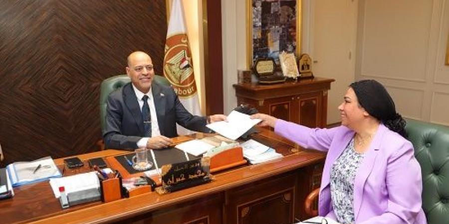 وزير العمل يناقش أوضاع بعض الشركات مع النائبة نشوى الديب - الكويت الاخباري