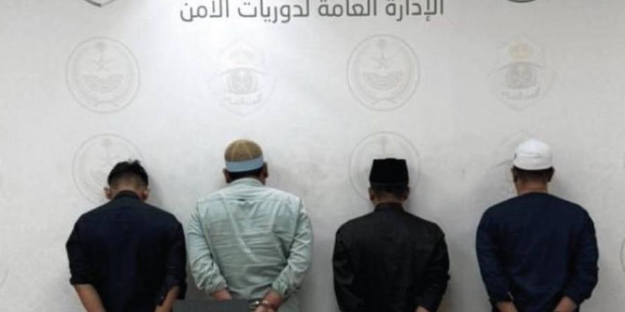 القبض على (4) وافدين نشروا إعلانات حملات حج وهمية - الكويت الاخباري
