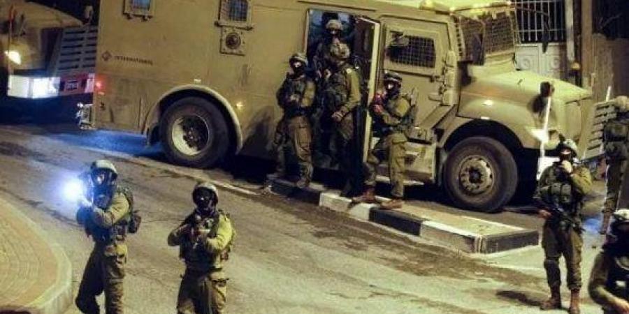 مستوطنون يحرقون أرضا شرق رام الله.. وجيش الاحتلال يقتحم نابلس - الكويت الاخباري