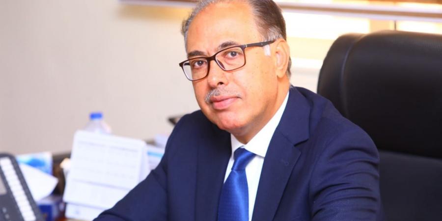 د محمد شومان يكتب الإنسان سيد أم تابع للآلة؟ - الكويت الاخباري