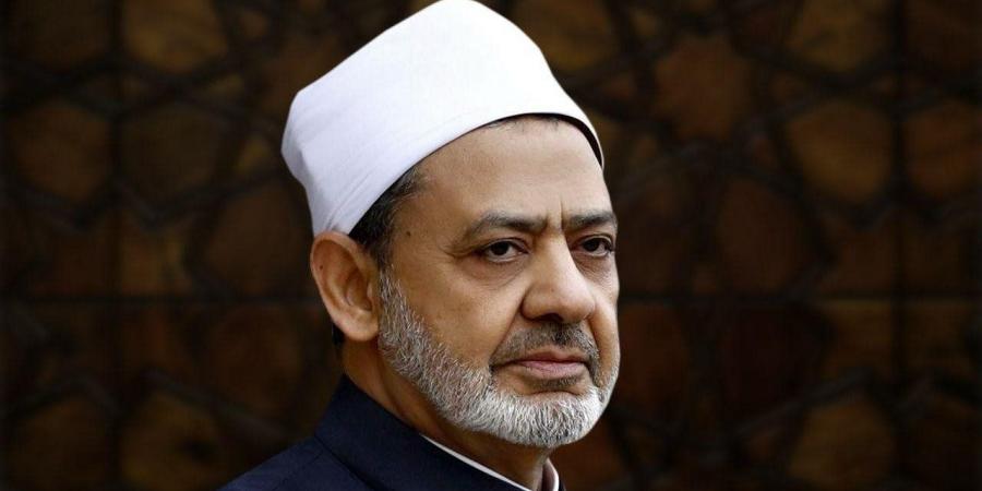 شيخ الأزهر ومفتي الجمهورية يعزيان عدلي منصور في وفاة شقيقه - الكويت الاخباري