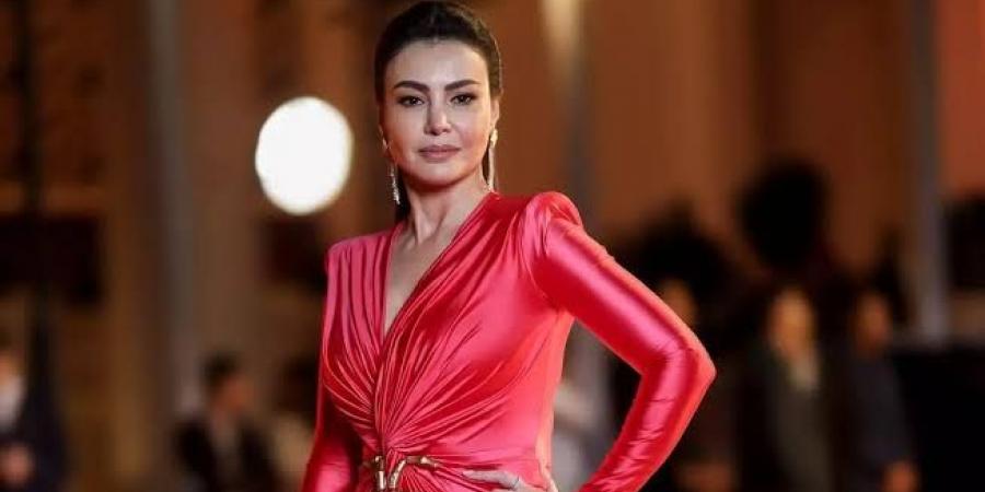 دينا فؤادغزل شخصية أساسية في حكيم باشا ولا يمكن الاستغناء عنها - الكويت الاخباري