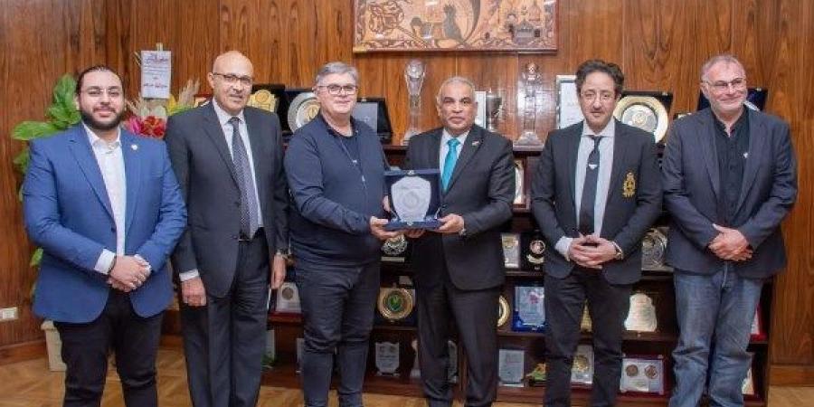 محافظ الغربية يتفقد مستشفى طنطا العام الجديد في أول أيام استقبال الطوارئ - الكويت الاخباري