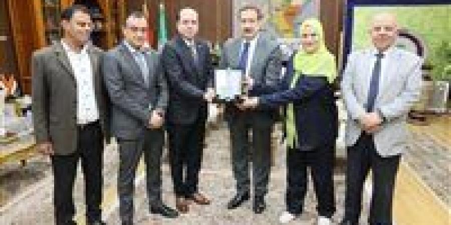 محافظ المنوفية يلتقي وفد جهاز تنمية المشروعات لمناقشة واستعراض آليات ونتائج التنفيذ - الكويت الاخباري