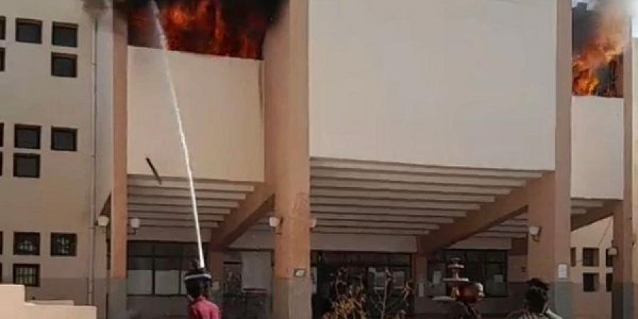 السيطرة على حريق بمسرح مدرسة الشيخ زايد الثانوية للبنات - الكويت الاخباري