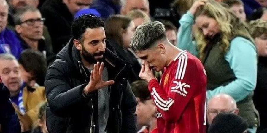 «من الأفضل لك أن تصلّي».. كيف رَسم مدرب «مان يونايتد» نهاية «جارناتشو» بعد كابوس توتنهام؟ - الكويت الاخباري
