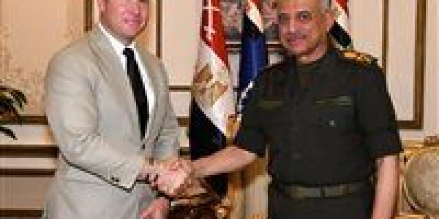 وزير الدفاع والإنتاج الحربى يلتقى عضو لجنة الخدمات المسلحة بمجلس الشيوخ الأمريكى - الكويت الاخباري