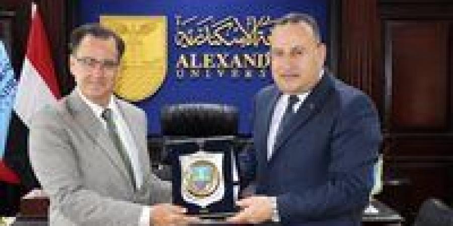رئيس جامعة الإسكندرية يبحث التعاون مع الجمعية الدولية للبيئات التقليدية - الكويت الاخباري