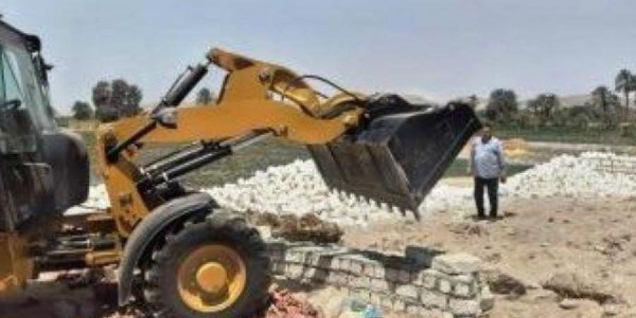 إزالة 18 حالة تعد على أراض زراعية وبناء مخالف بالإسكندرية - الكويت الاخباري