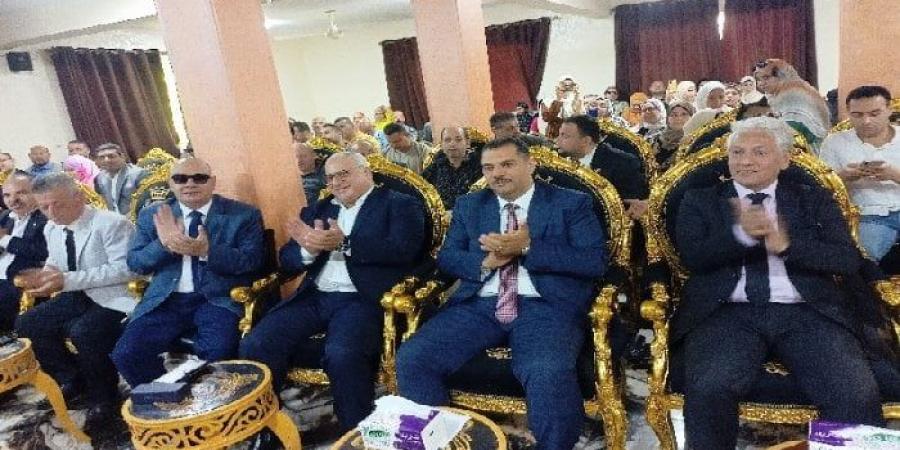 اتحاد النقابات العمالية بالغربية يحتفل بعيد العمال ويكرّم المتميزين - الكويت الاخباري