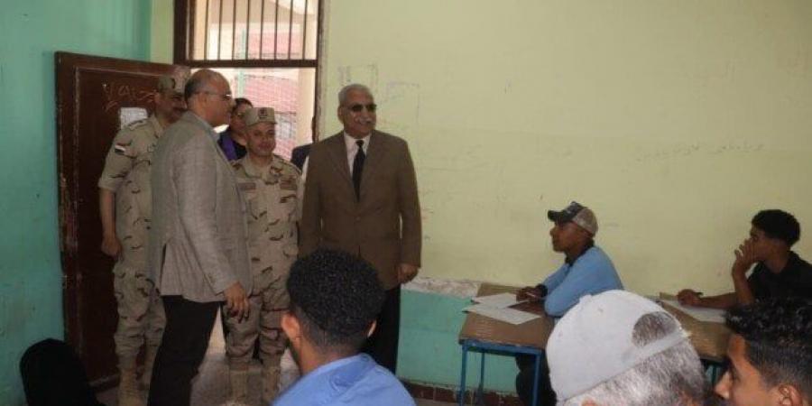 محافظ القليوبية يتفقد لجان امتحانات الدبلومات الفنية 2025 ويشدد على الانضباط - الكويت الاخباري