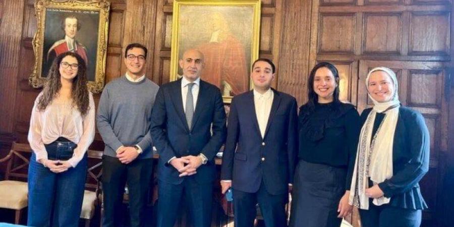 وزير التعليم يلتقي رئيس كلية كوينز بجامعة كامبريدج على هامش زيارته للمملكة المتحدة - الكويت الاخباري