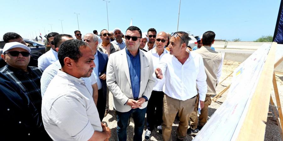 وزير الإسكان يتابع ميدانيًا تطوير بحيرات وبوابات مارينا الساحل الشمالي - الكويت الاخباري