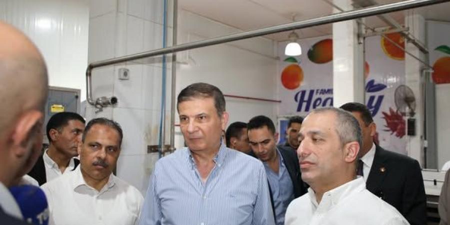 وزير الزراعة ومحافظ الشرقية ورئيس البنك الزراعي يطلقون المرحلة الثانية من "إحلم" لدعم صغار المربين - الكويت الاخباري