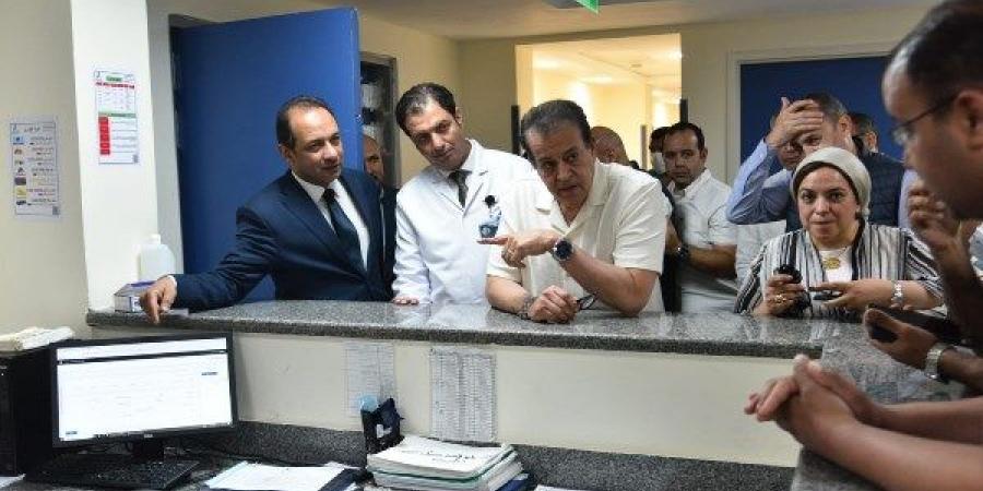 وزير الصحة يتفقد أحدث غرف العمليات الكبسولة والأولى بمطروح - الكويت الاخباري