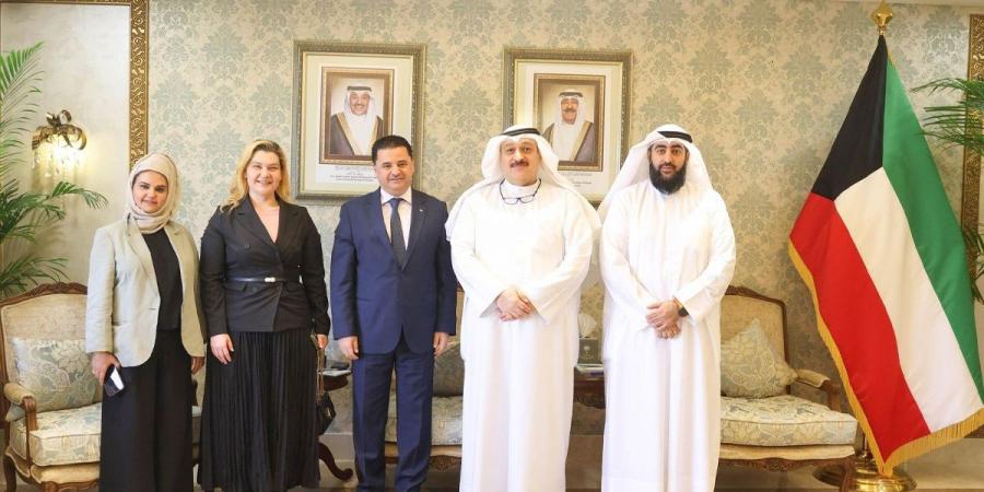 العوضي يبحث مع سفير الأردن التعاون في التدريب الصحي واستقدام الكوادر التمريضية - الكويت الاخباري