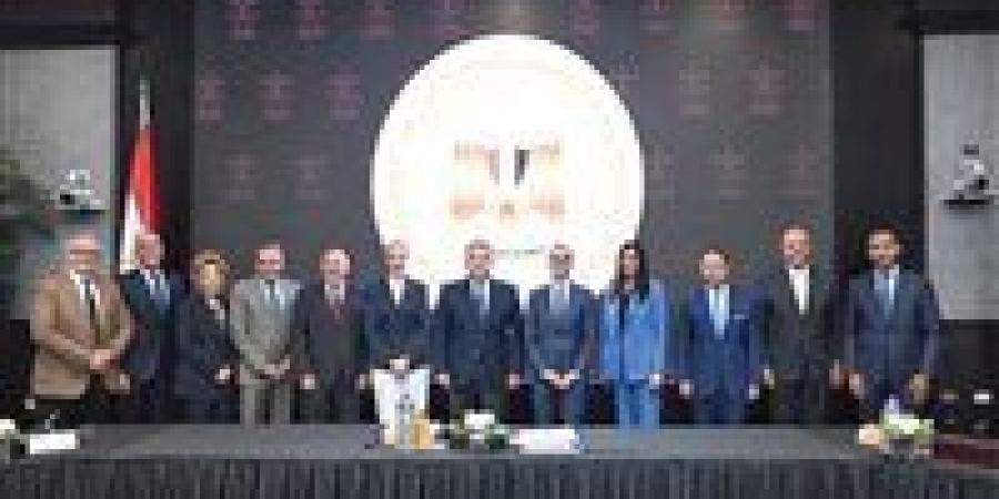 وزير الاستثمار والتجارة الخارجية يترأس اجتماع الجمعية العامة لشركة مصر القابضة للتأمين. - الكويت الاخباري
