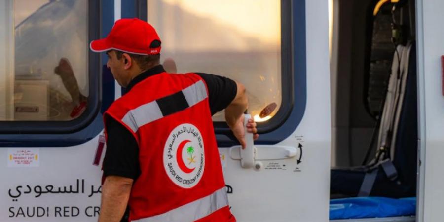 الهلال الأحمر يُنفذ عملية إخلاء طبي جوي لحالة طارئة في عرفات - الكويت الاخباري