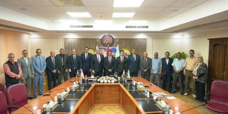 جهاز تنمية المشروعات يبحث دعم أصحاب المشروعات الصغيرة بمطروح - الكويت الاخباري