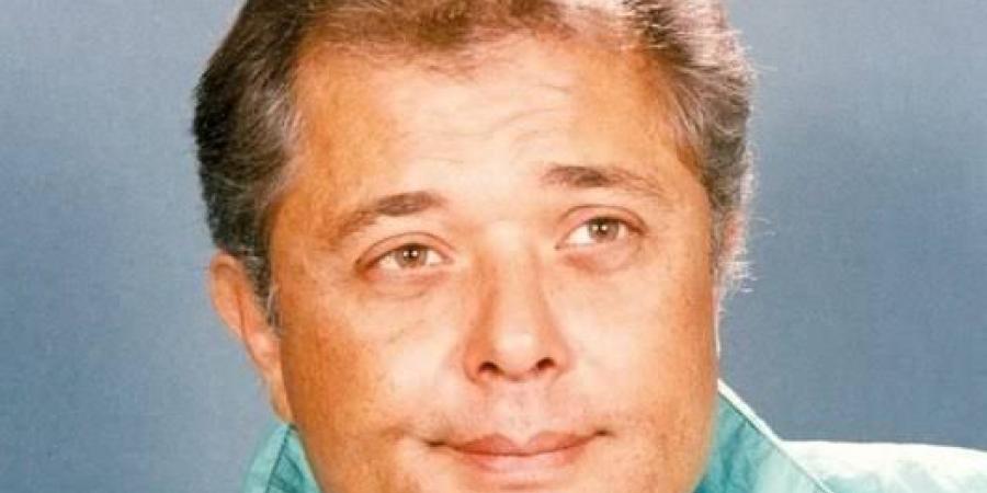 فى ذكرى ميلاد محمود عبدالعزيز.. حقيقة خلافه مع عادل إمام وبدايته الفنية بالمسرح الجامعي - الكويت الاخباري