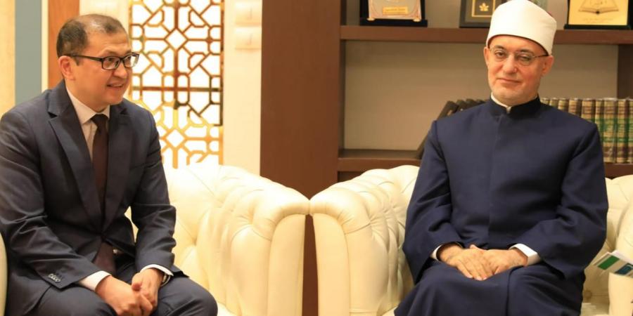 المفتي يرحب باقتراح ترجمة إصدارات دار الإفتاء إلى اللغة الأوزبكية - الكويت الاخباري
