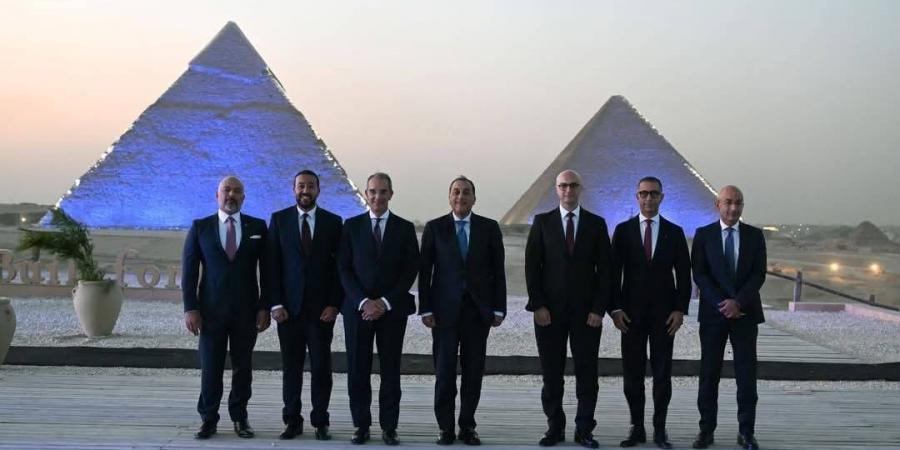 مصر تطلق رسمياً خدمات الجيل الخامس لتغطية 120 مليون هاتف محمول - الكويت الاخباري