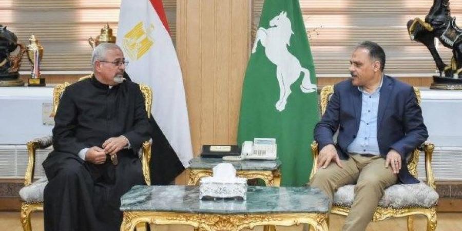 الكنيسة القبطية الكاثوليكية بالشرقية تهنئ المحافظ بعيد الأضحى المبارك - الكويت الاخباري