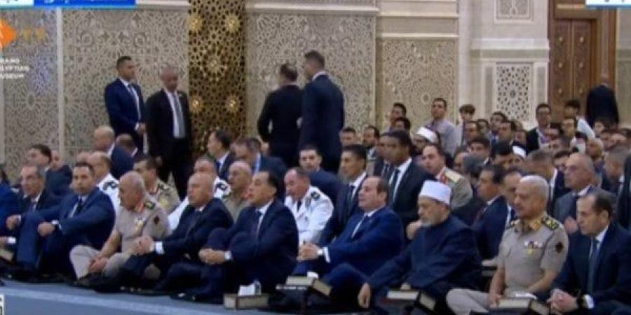 الرئيس السيسي يستمع إلى خطبة عيد الأضحى بمسجد مصر بالعاصمة الإدارية - الكويت الاخباري