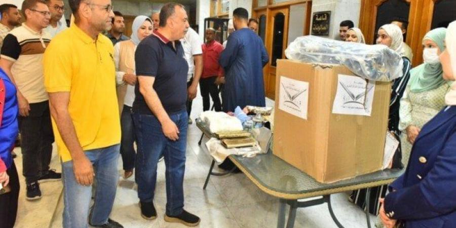 محافظ أسيوط يُشارك في توزيع «جهاز العروسة» على 15 فتاة من الأسر الأولى بالرعاية - الكويت الاخباري