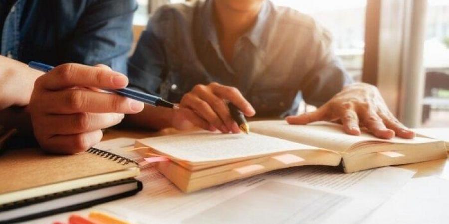 خبيرة أسرية تقدم نصائح ذهبية للطلاب قبل انطلاق امتحانات الثانوية العامة 2025 - الكويت الاخباري