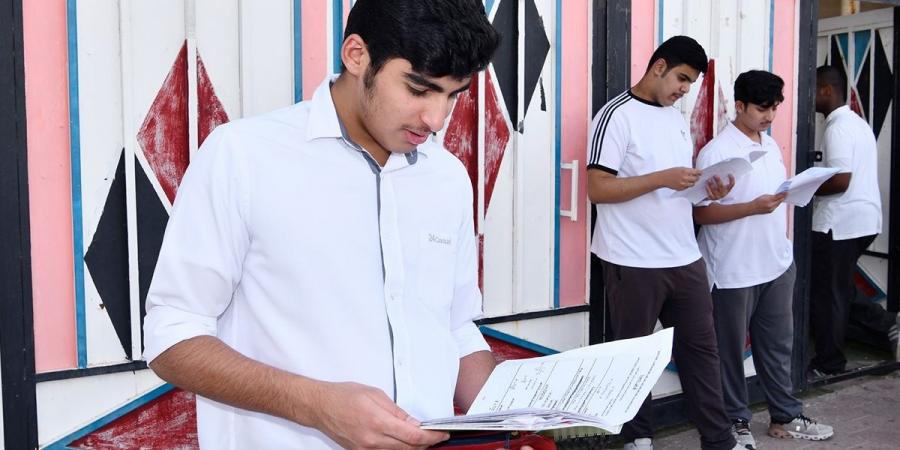 امتحانات الثانوية العامة تنطلق غداً بمشاركة أكثر من 42 ألف طالب وطالبة - الكويت الاخباري