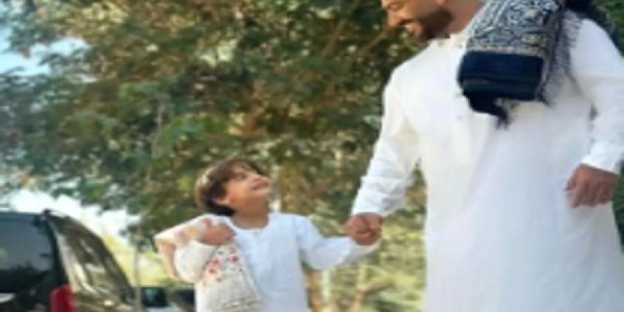 تامر حسني يكشف تفاصيل أزمة صحية يمر بها نجله - الكويت الاخباري