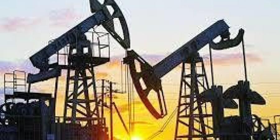 النفط يرتفع بأكثر من 4% مع تصاعد التوترات بين الولايات المتحدة وإيران - الكويت الاخباري
