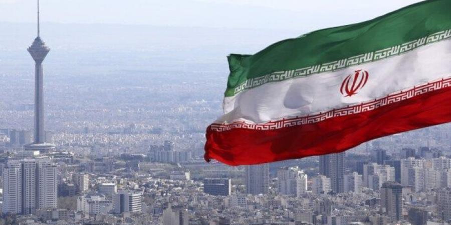 الدفاع الجوي لـ مدينة طهران يتمكن من اعتراض وتدمير المقذوفات الإسرائيلية - الكويت الاخباري