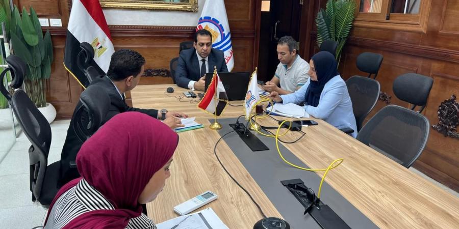 لتعزيز فرص العمل..نائب محافظ قنا يبحث نموذج توظيف منخفض التكلفة - الكويت الاخباري