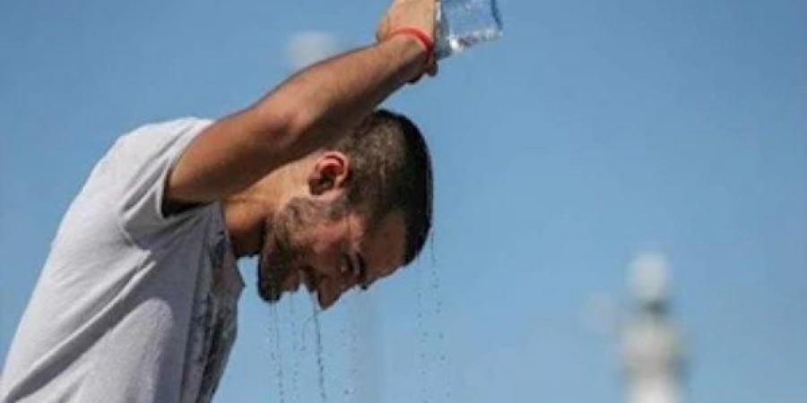 هل العمل في الحر الشديد له ثواب يختلف عن الأيام العادية؟.. الأزهر يجيب - الكويت الاخباري