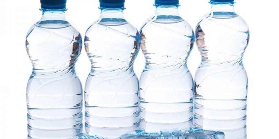 «التجارة»: المياه المعبأة متوفرة في منافذ البيع بكميات كبيرة - الكويت الاخباري