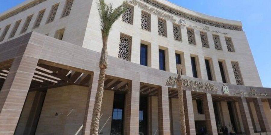 ننشر قائمة أوائل الشهادة الإعدادية بمحافظة القاهرة - الكويت الاخباري