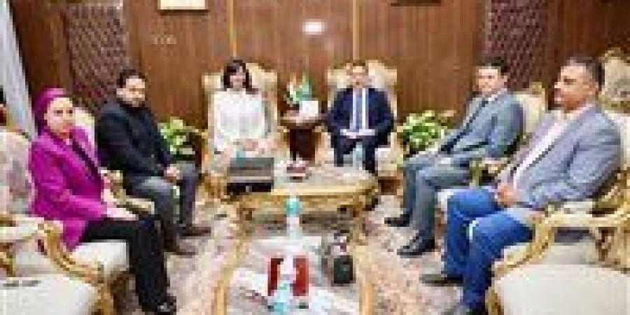 محافظ المنوفية يستقبل السفيرة نبيلة مكرم على هامش اطلاق القافلة التنموية الشاملة بالشهداء - الكويت الاخباري