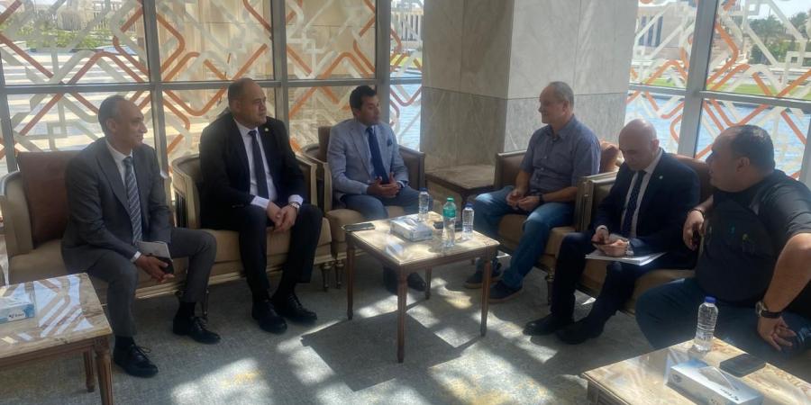 وزير الشباب يلتقي رئيس اتحاد رفع الأثقال - الكويت الاخباري