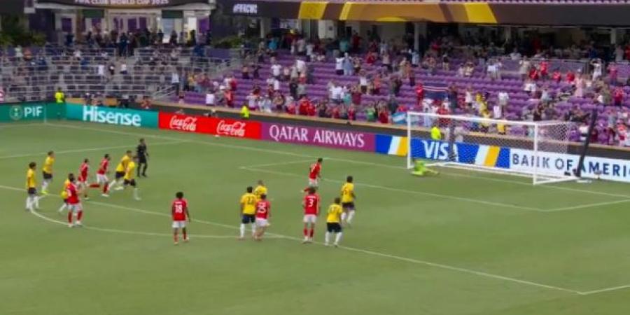 بنفيكا يتقدم على أوكلاند بهدف دي ماريا في الشوط الأول - الكويت الاخباري