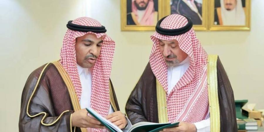 أمير نجران يستقبل مدير عام المركز الوطني لأبحاث وتطوير الزراعة المستدامة - الكويت الاخباري