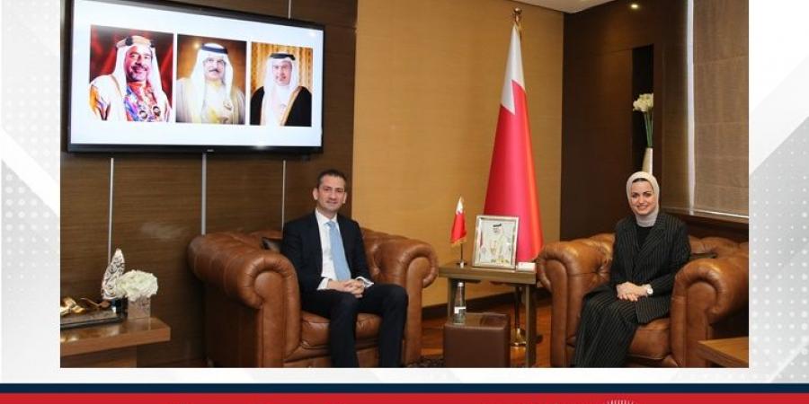 وزيرة شؤون الشباب تبحث تعزيز التعاون الشبابي مع سفير جمهورية قبرص لدى مملكة البحرين - الكويت الاخباري