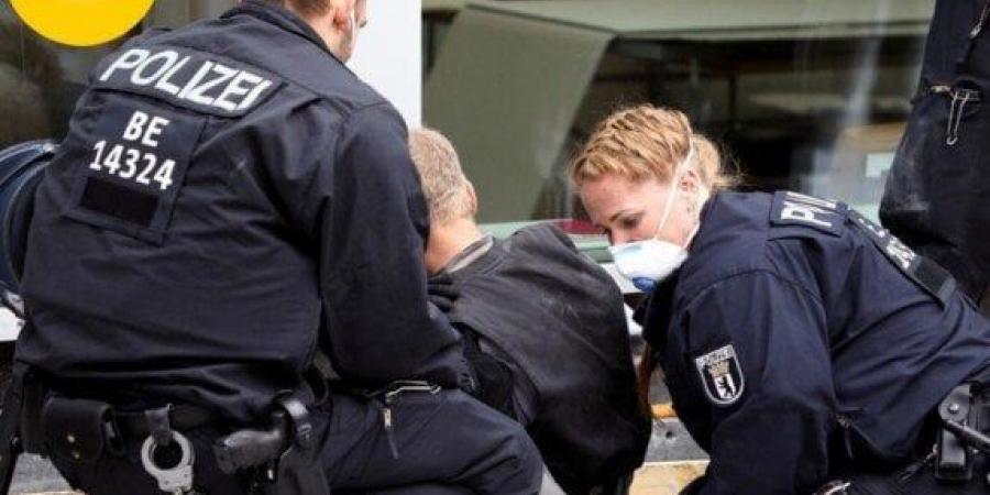 مقتل شخص وإصابة اثنين آخرين جراء حادث طعن في ألمانيا - الكويت الاخباري