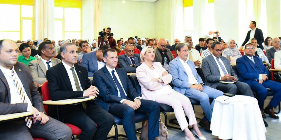البيئة : استمرار تقديم الدعم لفلاحى مصر فيما يخص شهادات الكربون - الكويت الاخباري