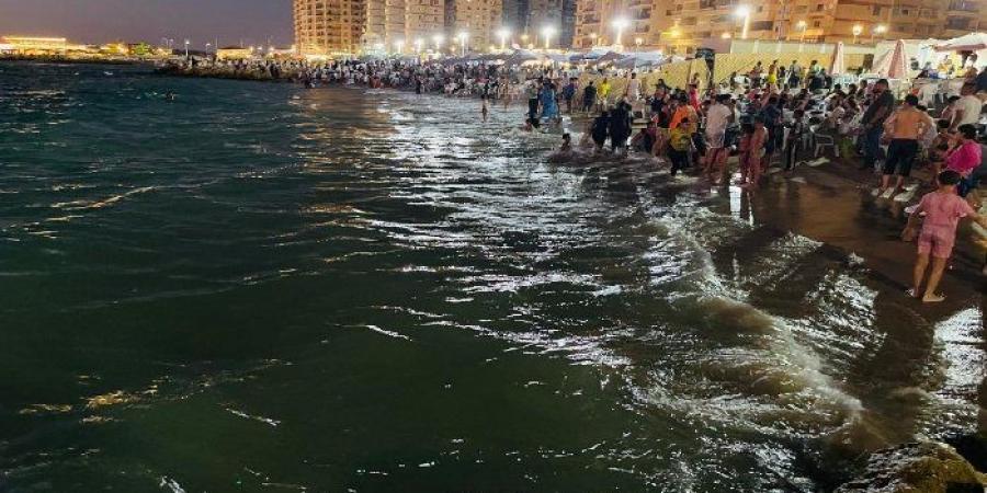 تنفيذًا لتوجيهات محافظ الإسكندرية.. بدء تطبيق قرار منع نزول البحر بعد المواعيد الرسمية - الكويت الاخباري