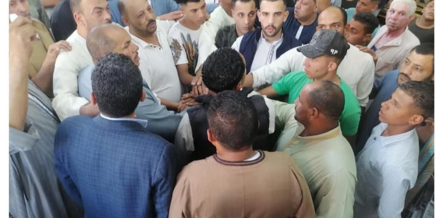 القليوبية .. الكفن ينهي خصومة ثأرية بين عائلتين بقرية كوم أشفين | صور - الكويت الاخباري