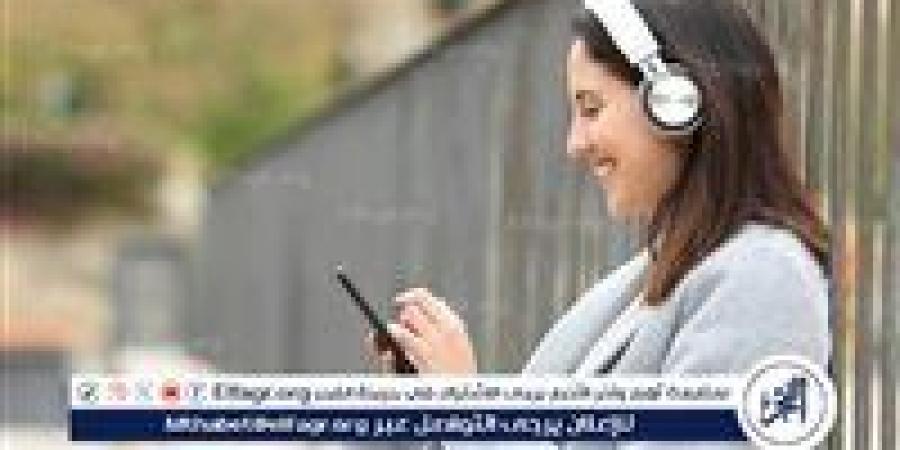 "لماذا تستمع الفتيات للريميكسات أكتر من الأغنية الأصلية؟.. سر الإدمان الجديد على السوشيال ميديا - الكويت الاخباري